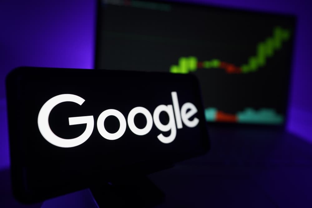 Alphabet Raises $80B, Berkshire Hathaway Funds AI Infrastructure Expansion