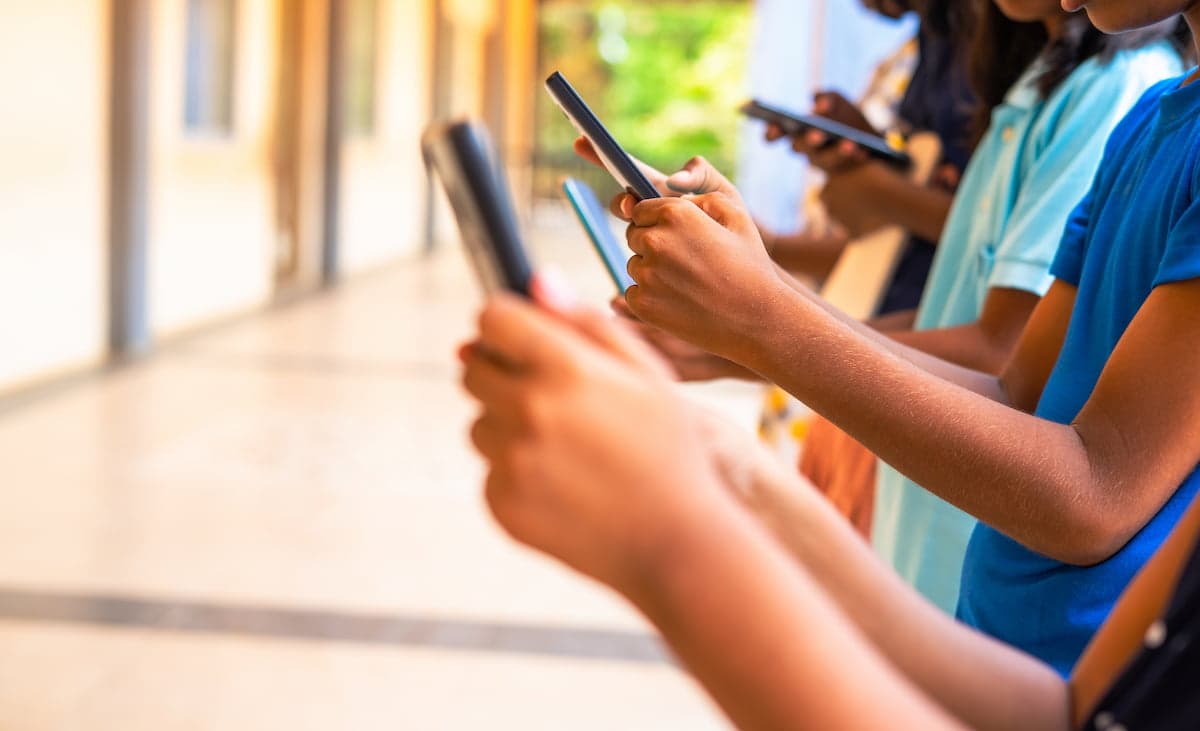 Australia doubles social media fines to AU$99M as circumvention persists