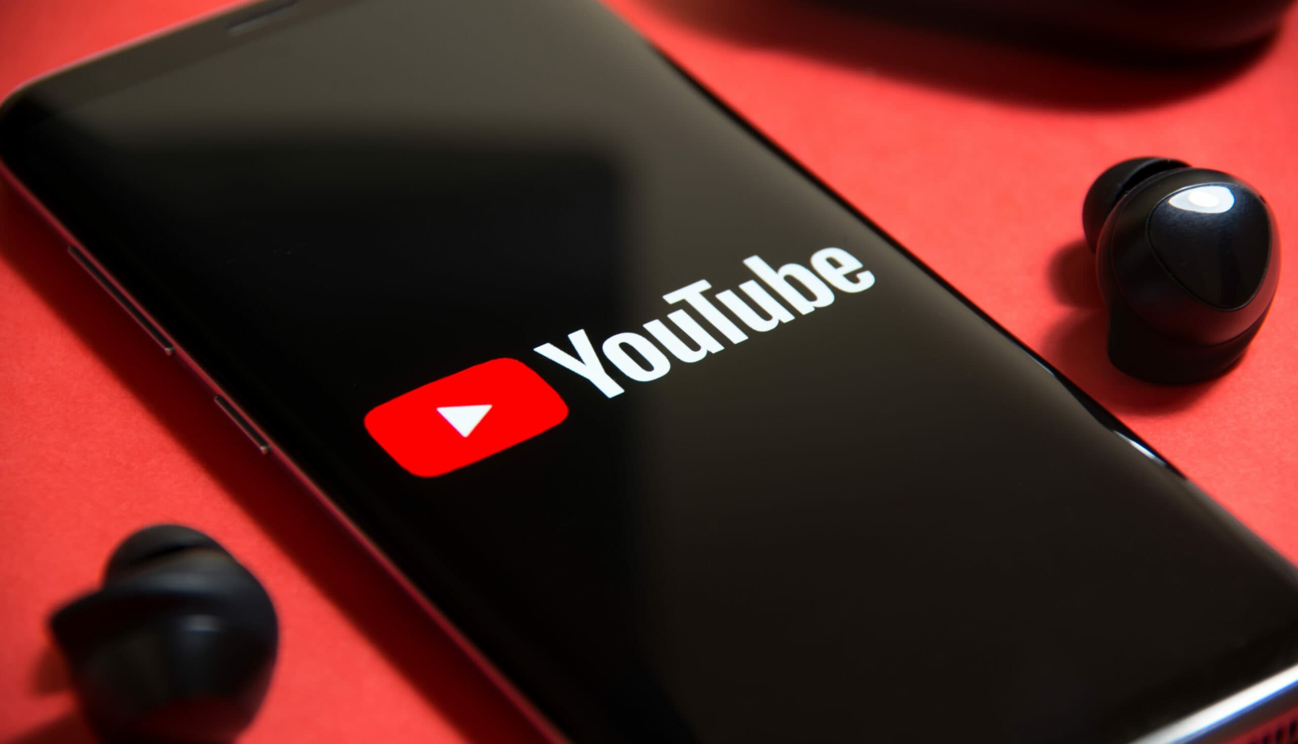 YouTube Premium adds auto-speed and on-the-go podcast modes