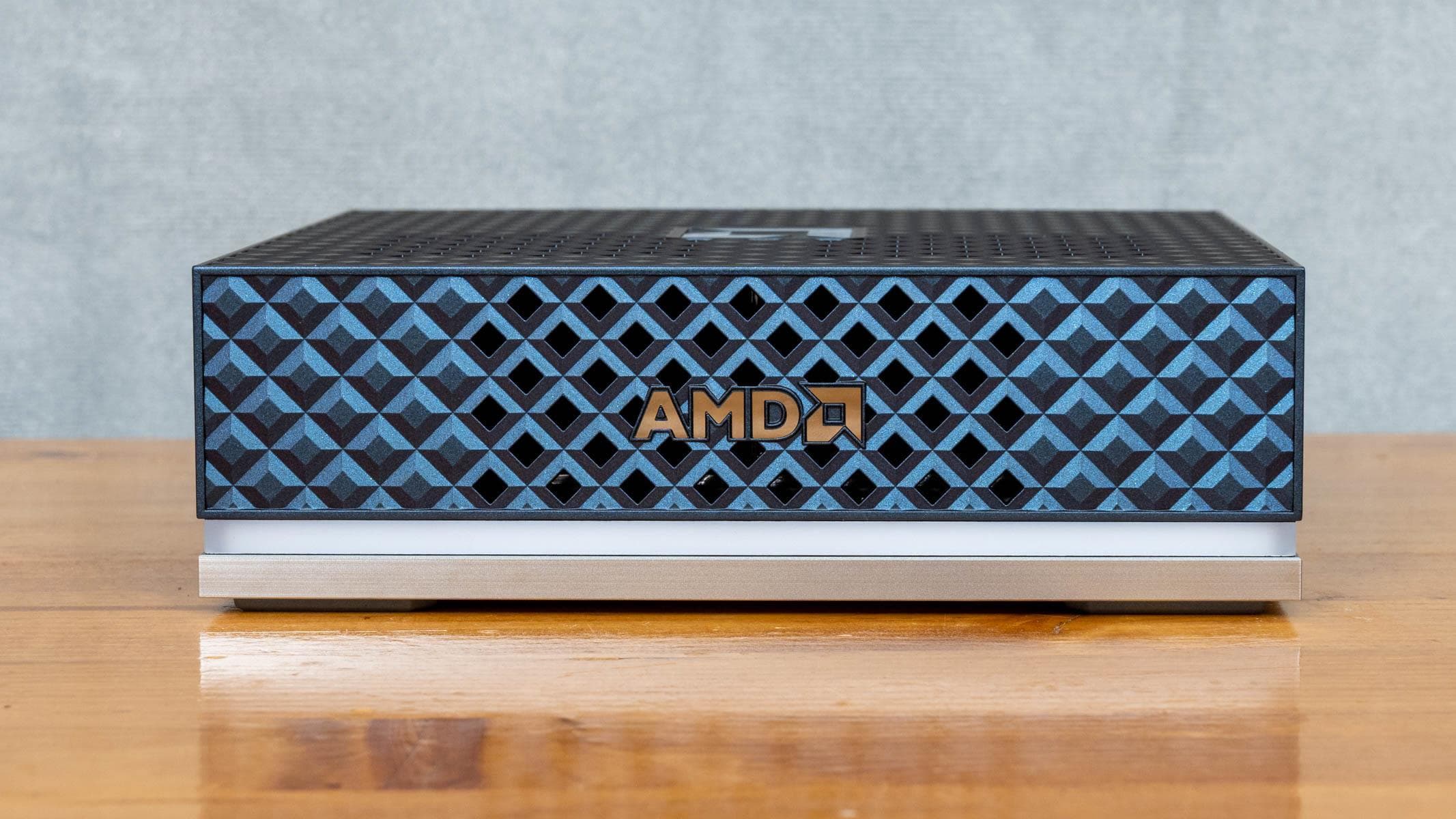 AMD challenges NVIDIA's AI workstation with $3,999 Ryzen AI Halo