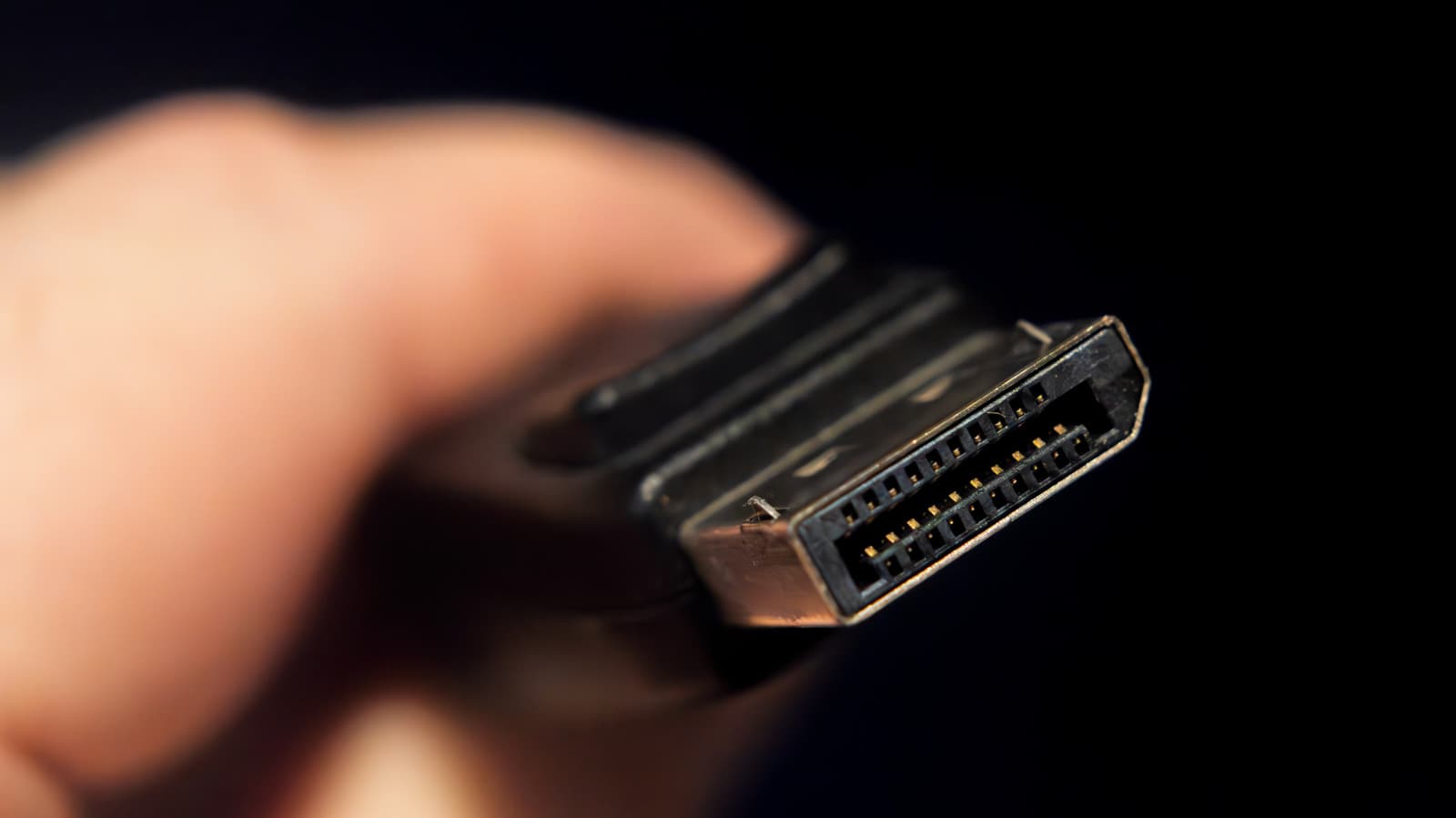 Smart TVs Prioritize HDMI Over DisplayPort Due to Licensing Costs