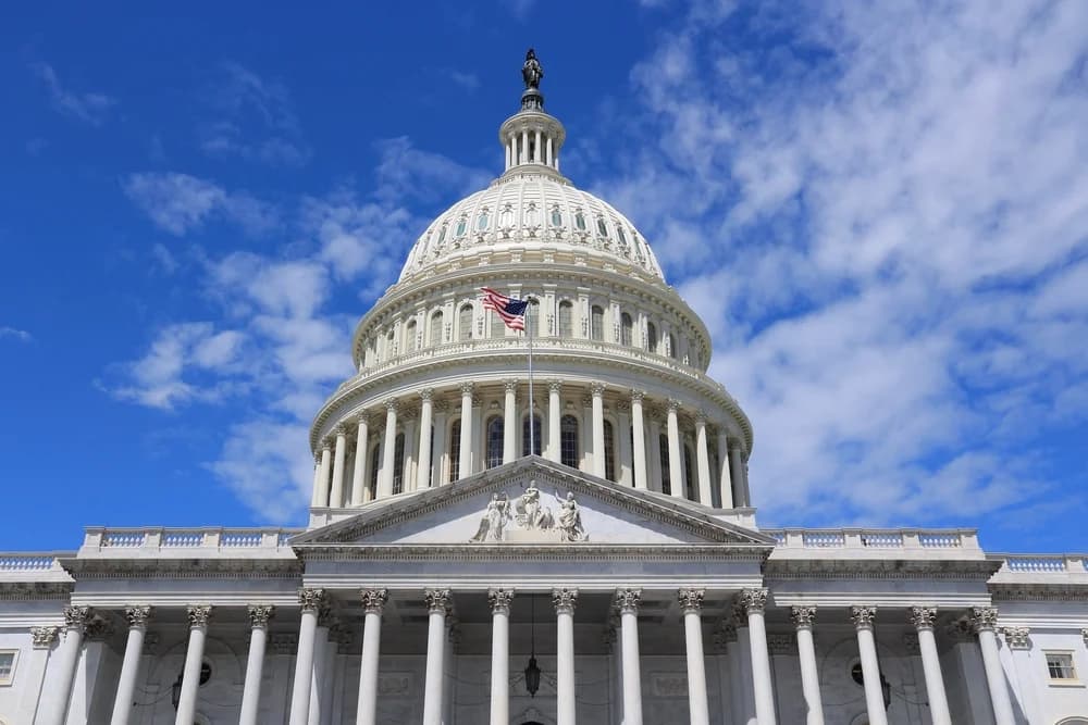 Cruz and Wyden Introduce JAWBONE Act Targeting Government Content Interference