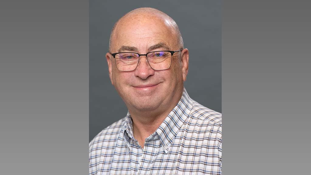 Howard Fine flags outdated FCC records for microwave links