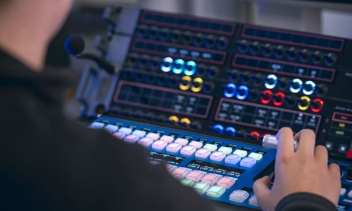 Riedel SimplyLive 2.1 adds tactile Skaarhoj hardware support via API